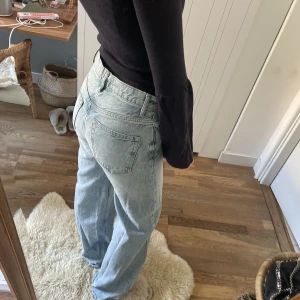 Jeans - Nästan oanvända fina jeans från free people. Köpta för 1400