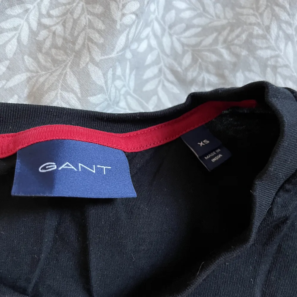 Gant T-shirt som aldrig är använd, storlek xs. T-shirts.