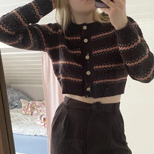 Kofta - Brun kofta från Cider i storlek L, passar mig som är S💗Konatkta mig vid köp eller frågor🌼