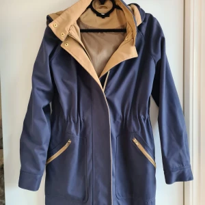 Fin vårjacka - Fin jacka från bik bok. Endast använd fåtal gånger. 