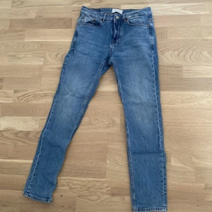 Jeans - Snygag jeans ifrån pull&bear. Knappt använda. Storlek 30