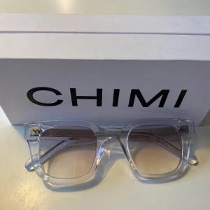 Chimi 04  - Färg: Clear Helt oanvända. Låda och allt finns.
