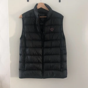 Väst  - En fin bäst från Abercrombie & Fitch