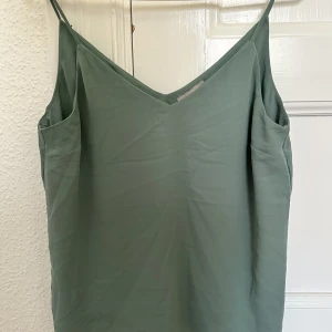 Grön linneblus - Nästa aldrig använd