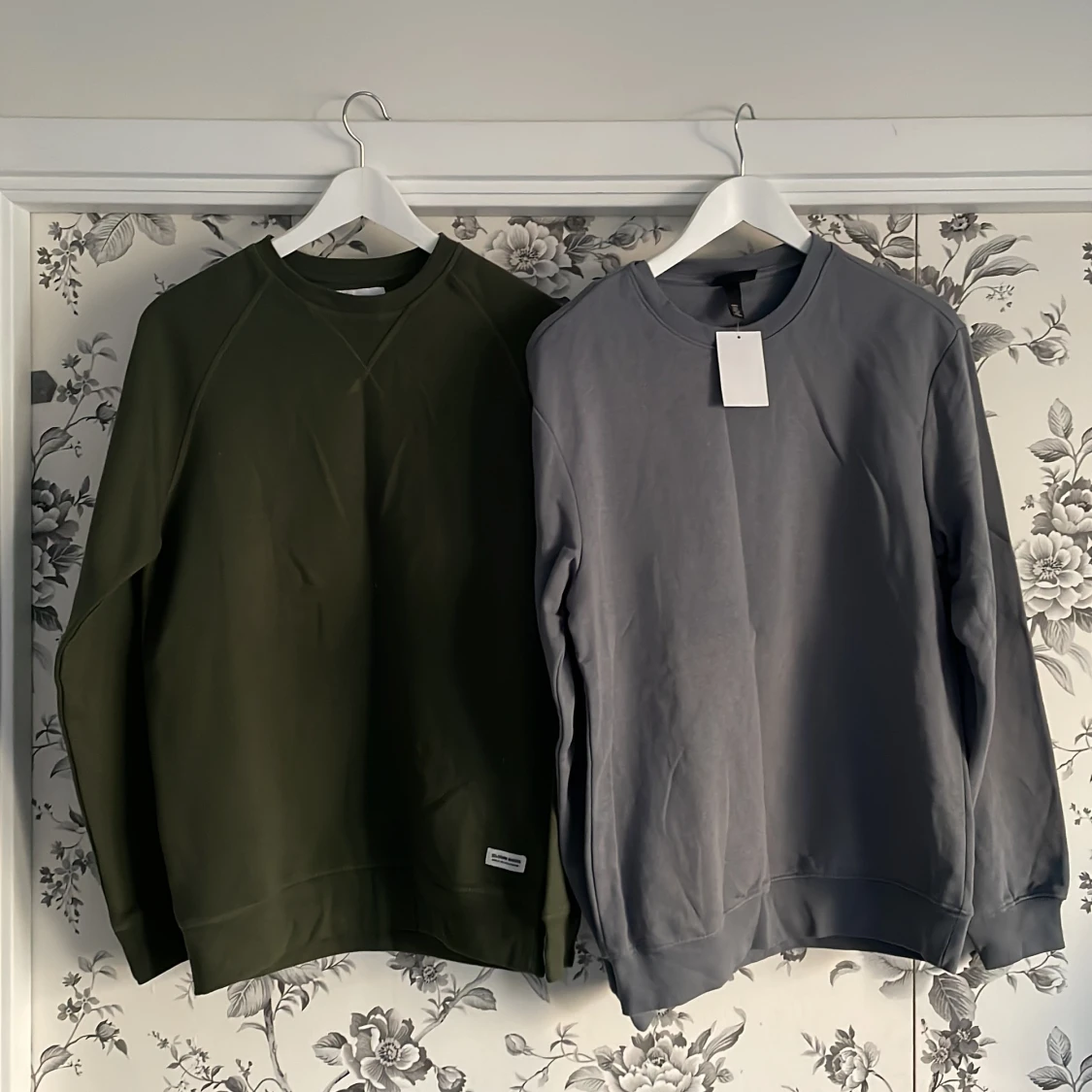 2 sweatshirt för 200