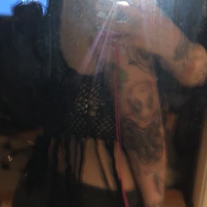 Stickad väst med fransar  - Inga fel men säkert 10år gammal