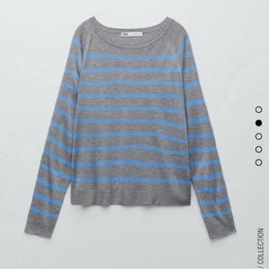 Randig tröja från zara - Denna randiga populära tröjan från zara. Knappt använd. Den är ganska tunn och passar perfekt nu i sommar. Skriv privat för fler bilder eller frågor. Säljer samma i svartvit.