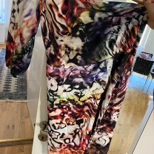 By Malina - Ursnygg klänning från By Malina. 