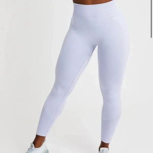 Träningstights - Fina träningstights i bra skick i en ljusblå färg, säljer på grund av att dem inte kommer till användning. Obs frakten ingår inte i priset!