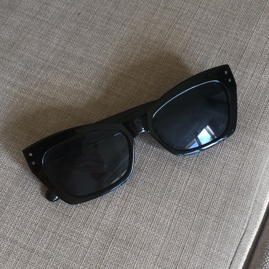 Svarta solglasögon  - 90