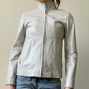 Grå skinnjacka❤️ - Skriv om du har några frågor!!⭐️