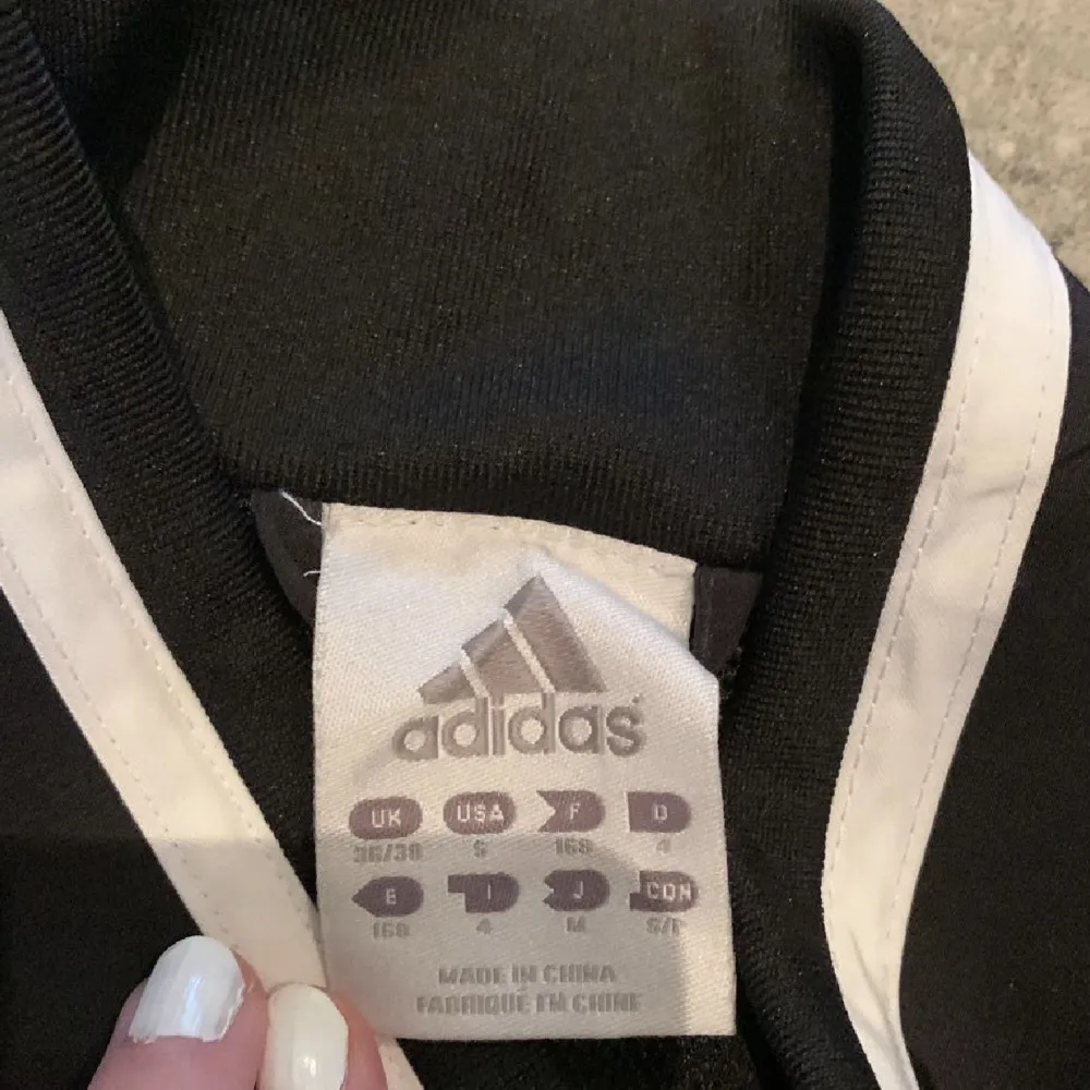 Vintage vindjacka från Adidas. Fint skick. Jackor.