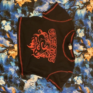  T-shirt  - En fin magtröja💞