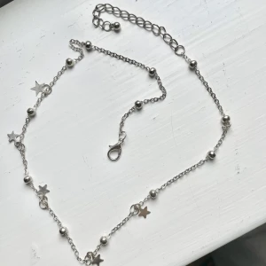 Halsband - Fint stjärn-halsband köpt på shein. Bara 12 kr frakt🥰