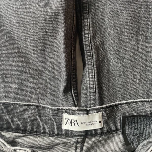 Zara jeans - Fina jeans från zara i storlek 34🤍