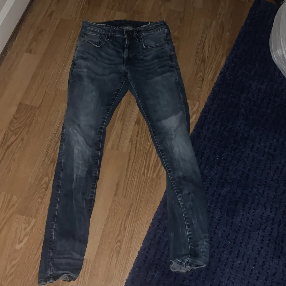 G-star jeans oanvända bra pris äkta!! Säljer pga inte passar mig 😊🙏. Jeans & Byxor.