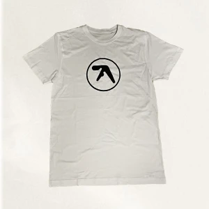 Aphex twin T-shirt  - Screenprintad aphex twin t-shirt, helt ny. 