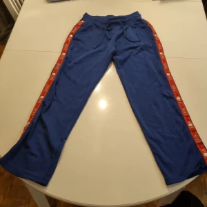 Mjukisbyxor - Jättebra skick, använt sparsamt.  