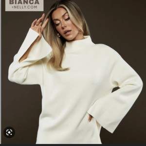 Säljer detta vita set- tröja samt byxorna till. Från Biancas kollektion för Nelly. Använd ett fåtal gånger. Är i gott skick. Köpare står för frakten.