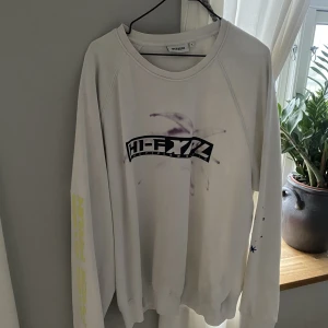 Stor sweatshirt  - Nästan oanvänd 