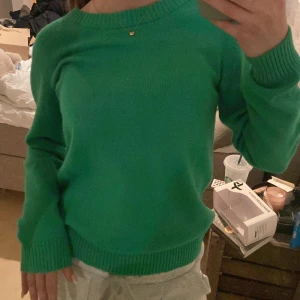 Finstickad tröja - Använd 1 gång och kommer från Vila i storlek S❤️‍🩹