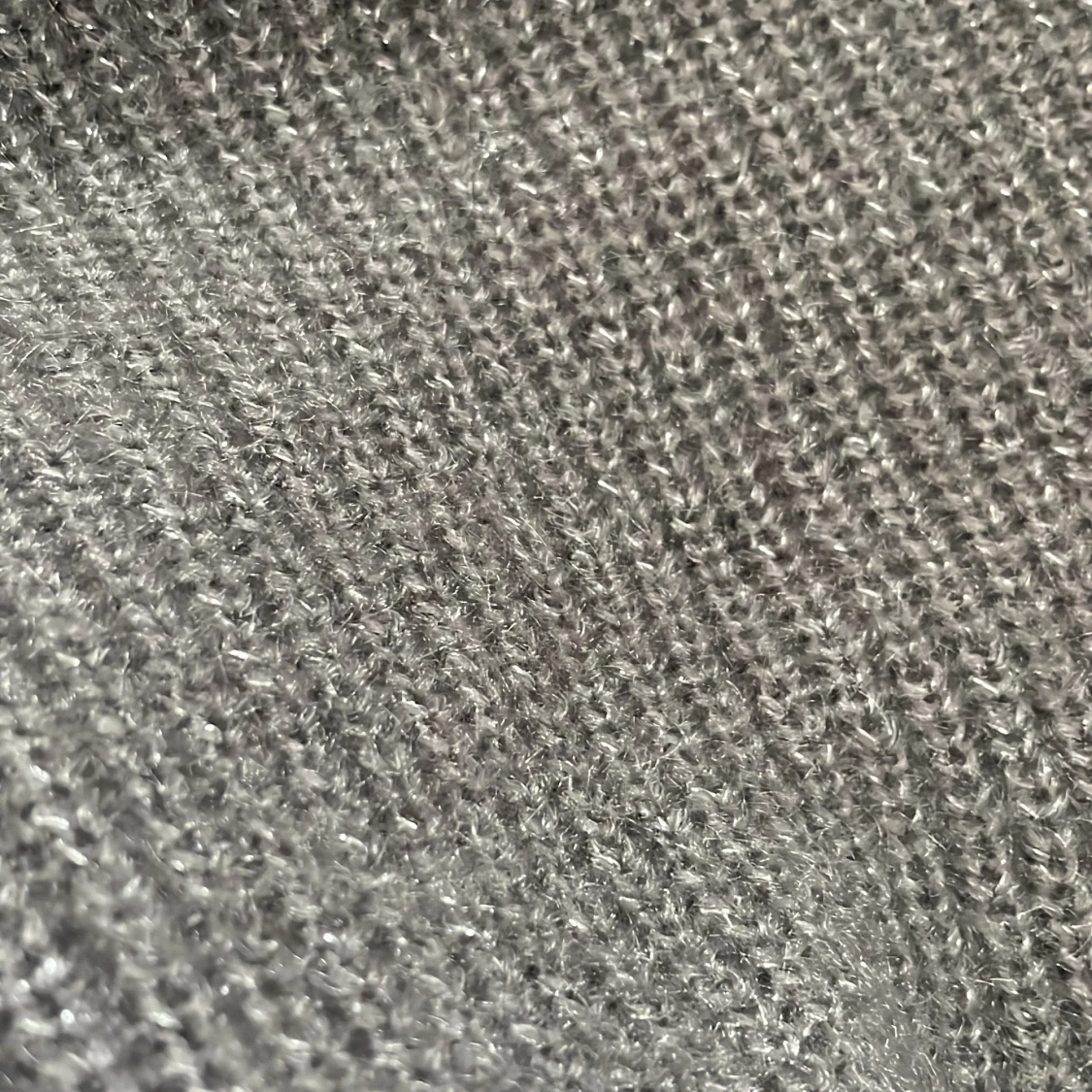 Gråglittrig tröja - 90