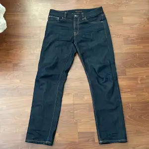 Säljer mina nudie jeans Gritty Jackson för att dom inte kommer till användning. 8/10 skicka inga defekter alls. 