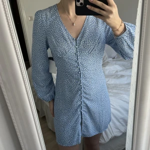 Klänning Nelly  - Oanvänd 