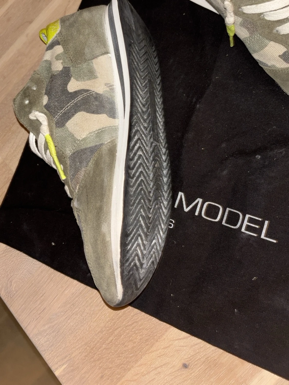 Camo sneakers från Philippe Model - 2