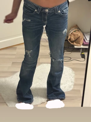 Jeans - Populära jeans från Gina tricot som ej kommer till användning, använt endast 1 gång, de är köpta i Young 14+ storlek S❤️(Tar bara Instabox)
