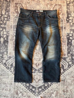 Tom tailor jeans ~ vintage  - Säljer nu dessa sjukt snygga Tom Tailor jeansen | st 32/36 ~ relaxed fit | passar perfekt till alla outfits! Kan även gå ner lite i pris vid snabb affär🍁🫶