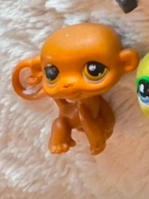 Littlest pet shop - Littlest pet shop Authentic apa #267. Skriv till mig privat för fler bilder. Skick som på bilden. Kolla gärna in min profil för bundle😊💕