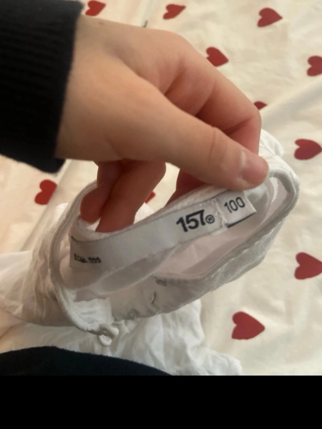 Vit omlottklänning med volang - 1