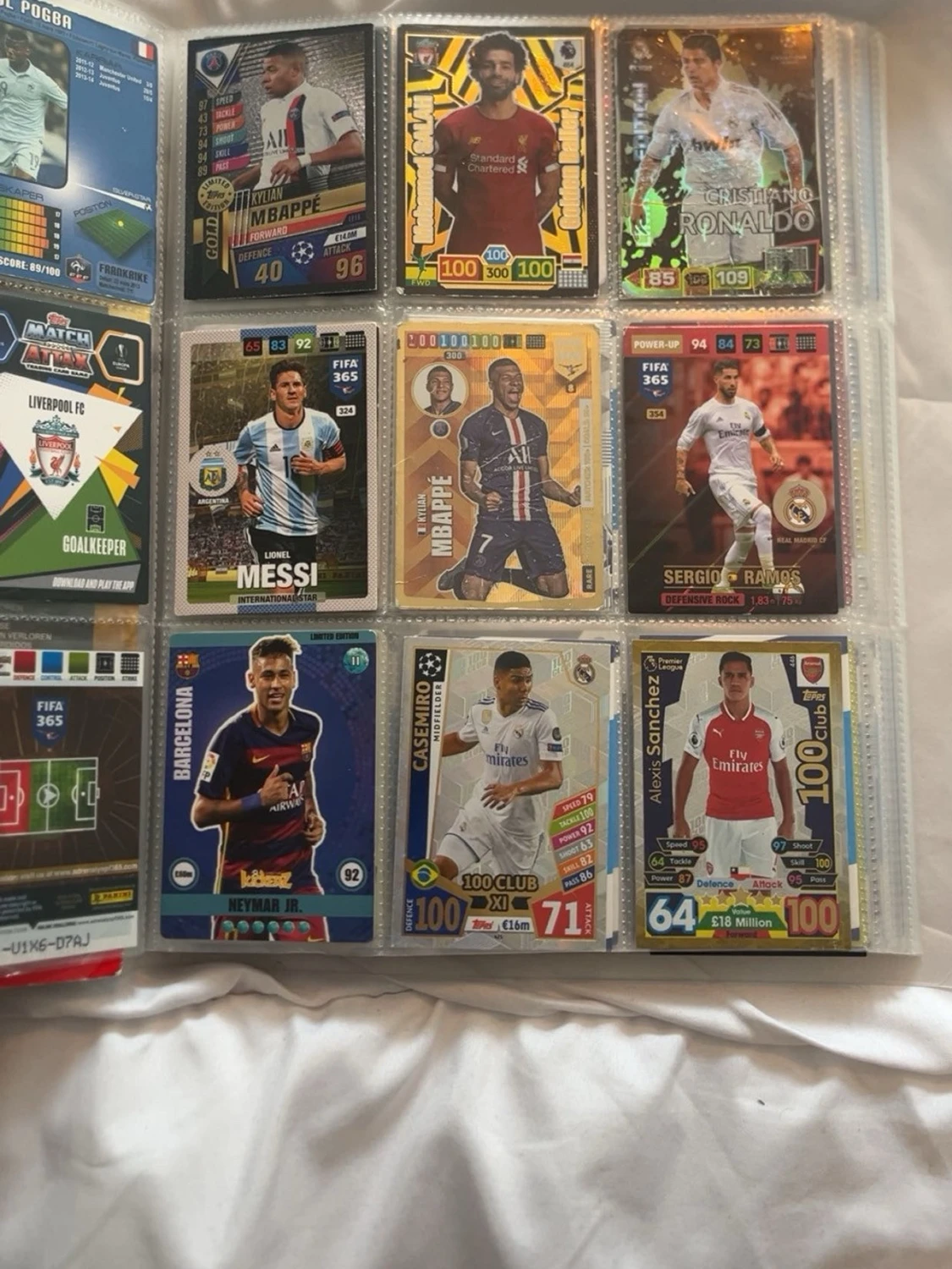 Panini FIFA 365 Adrenalyn XL 2018 - 1