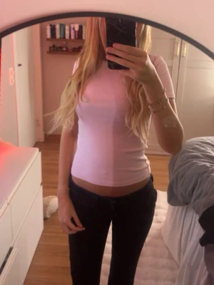 Rosa T-shirt - Rosa T-shirt från new yorker i storlek xs skriv för mer frågor❣️