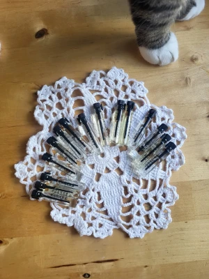 ESSNCE 15 TESTERS💕 - Skyfall mystery, Black velvet, Dirty dancing, Berries and cream, Irresistible enigma, Tres femme, Fleur chere, Dusty amber, Tarte au citron, Warm'n spicy, Strawberry eclair, Summer breeze, Perenne amore, Cozy goddes, Belle femme🌸🌼🦋