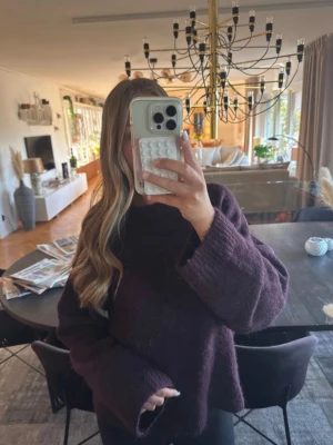 Vinröd stickad - Från Gina, perfekt skick💞