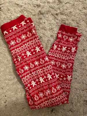 Jul byxor - Trendiga jul tights, säljer dom för dom är för små!🤍