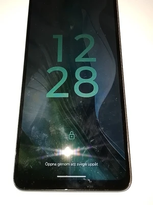 Moto E14 - Säljer nu min Motorola E14 som fungerar helt felfritt, har haft den i några månader liggandes hemma så den kommer inte till användning. Nypris: 1200