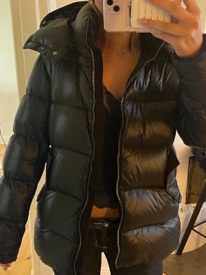 Massimo Dutti jacka - Massimodutti vinter jacka som är använd fåtal gånger