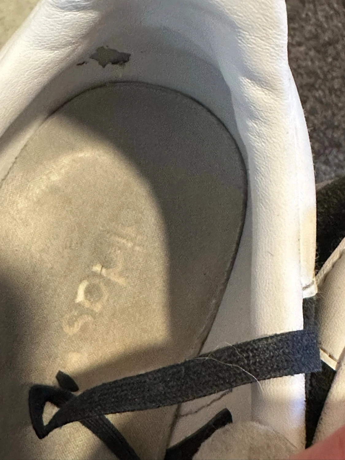 Svarta Adidas sneakers med vita detaljer - 5
