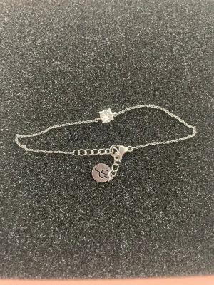 Silver armband  - Silver armband med sten från Edblad 