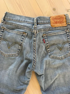 Levi’s jeans  - Snygga bootcut lågmidjade jeans från Levis ❣️ Passar någon som är runt 165 i längd 