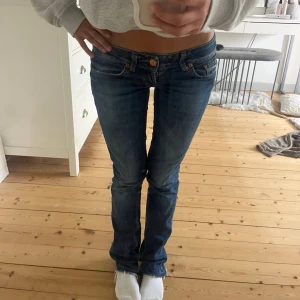 Vintage ltb jeans - Säljer nu ett par ad snygga vintage ltb jeans straight leg som inte går att få tag på längre! Sjukt snygga med en låg midja och snygga detaljer. Hör gärna av er vid frågor eller funderingar. 🙌🙌