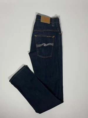 Nudie jeans - 👕 Plagg: Jeans                                                          📏 Storlek: 31/32                                                            🏷️ Märke/Modell: Nudie                                                ✨ Skick: Fint skick                                                        💬 Vid frågor är det bara att skriva!                                                                                          🛍️ Gramenti