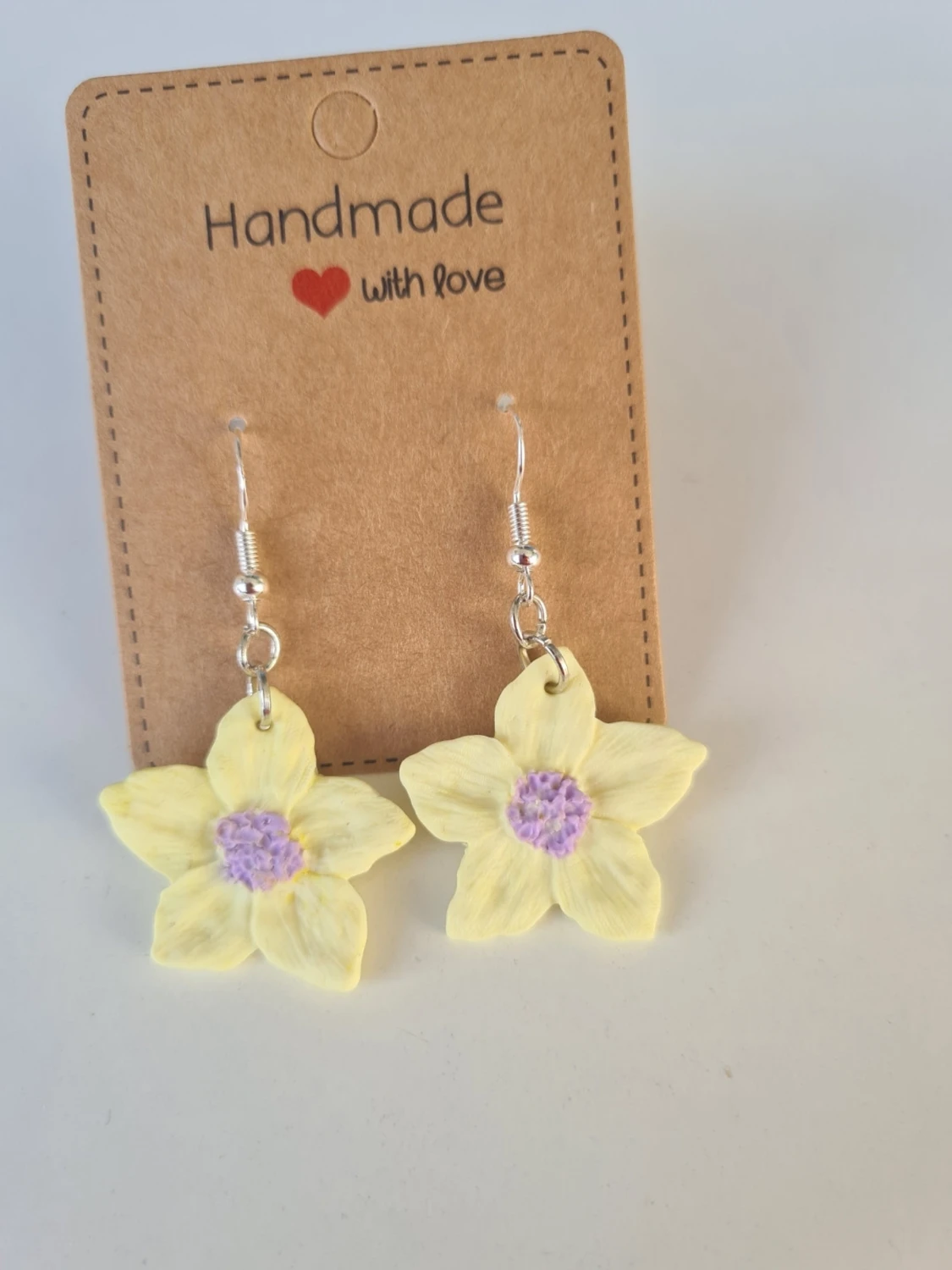 Handgjorda gula blomörhängen