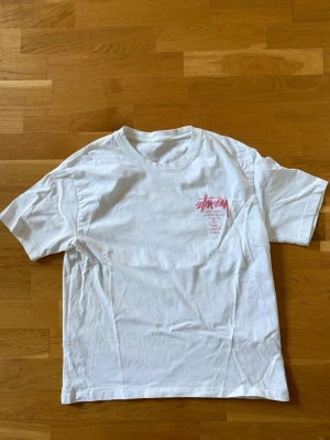 Stussy tshirt - Stussy tshirt, säljer pga ej passar