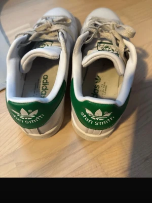Adidas Stan smith skor - Snygga endast använda ett fåtal gånger, nypris 1349kr.