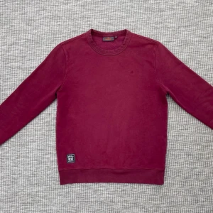 Morris sweatshirt - Säljer nu denna riktigt snygga Morris tröja!🙌 Skick: 9/10🌟 Storlek: S🤝 Hör gärna av er vid frågor eller funderingar!🤗