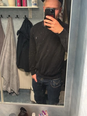Ralph Lauren tröja - bra skick säljer för att den har blivit för liten för att passa mig. Fraktar snabbt:)